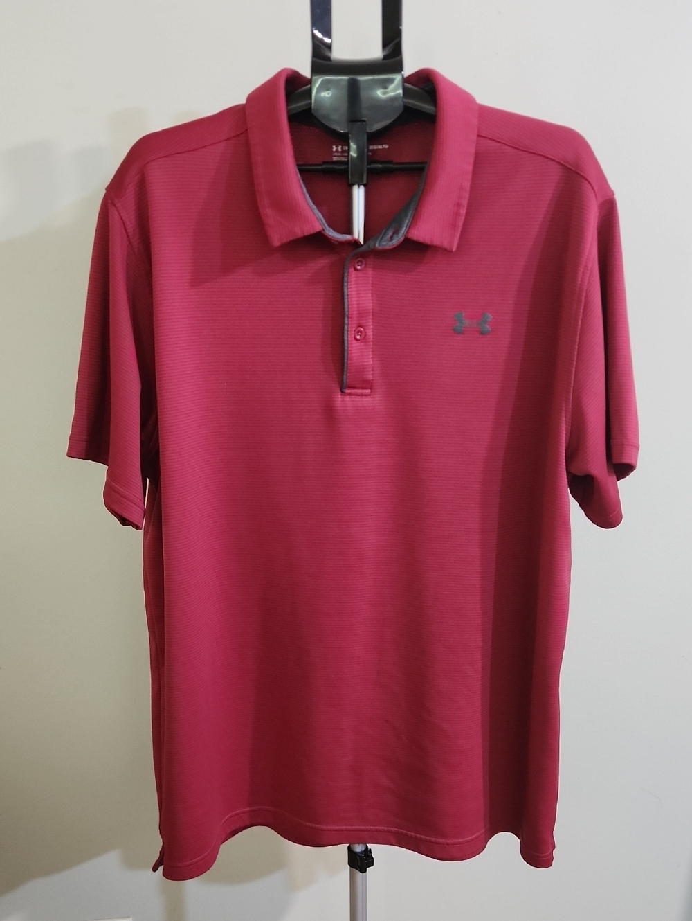 Under Armour Men's Burgundy Polo. 3XLT.